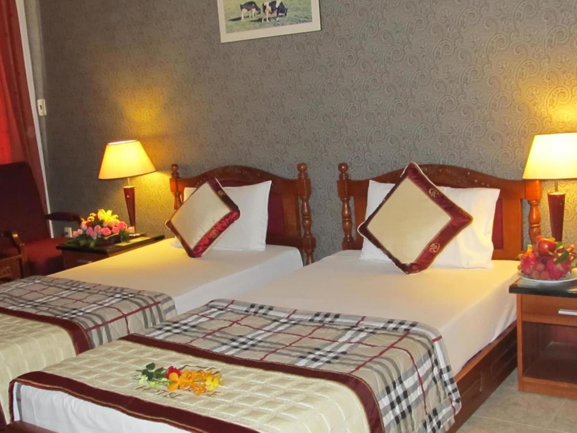 Khach San Trung Mai Hotel Ho Chi Minh City Exterior photo