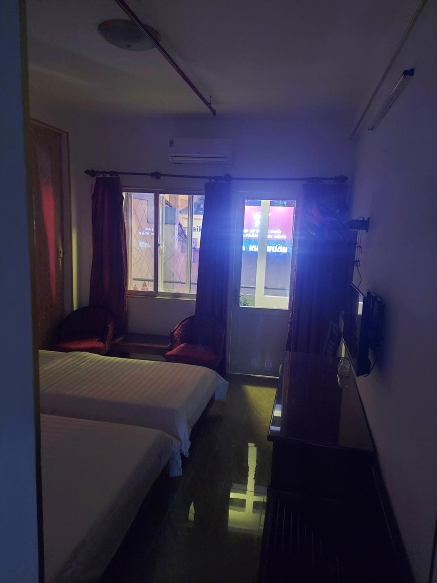 Khach San Trung Mai Hotel Ho Chi Minh City Exterior photo