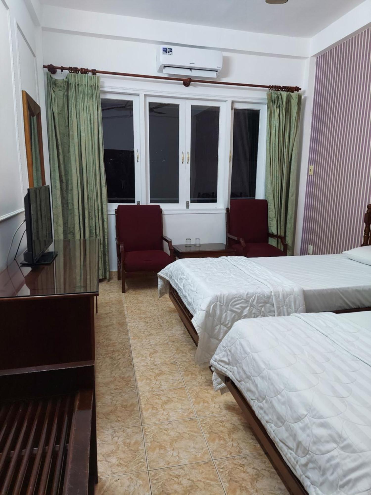 Khach San Trung Mai Hotel Ho Chi Minh City Exterior photo
