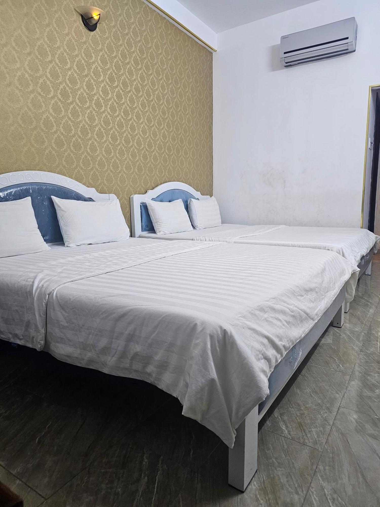Khach San Trung Mai Hotel Ho Chi Minh City Exterior photo