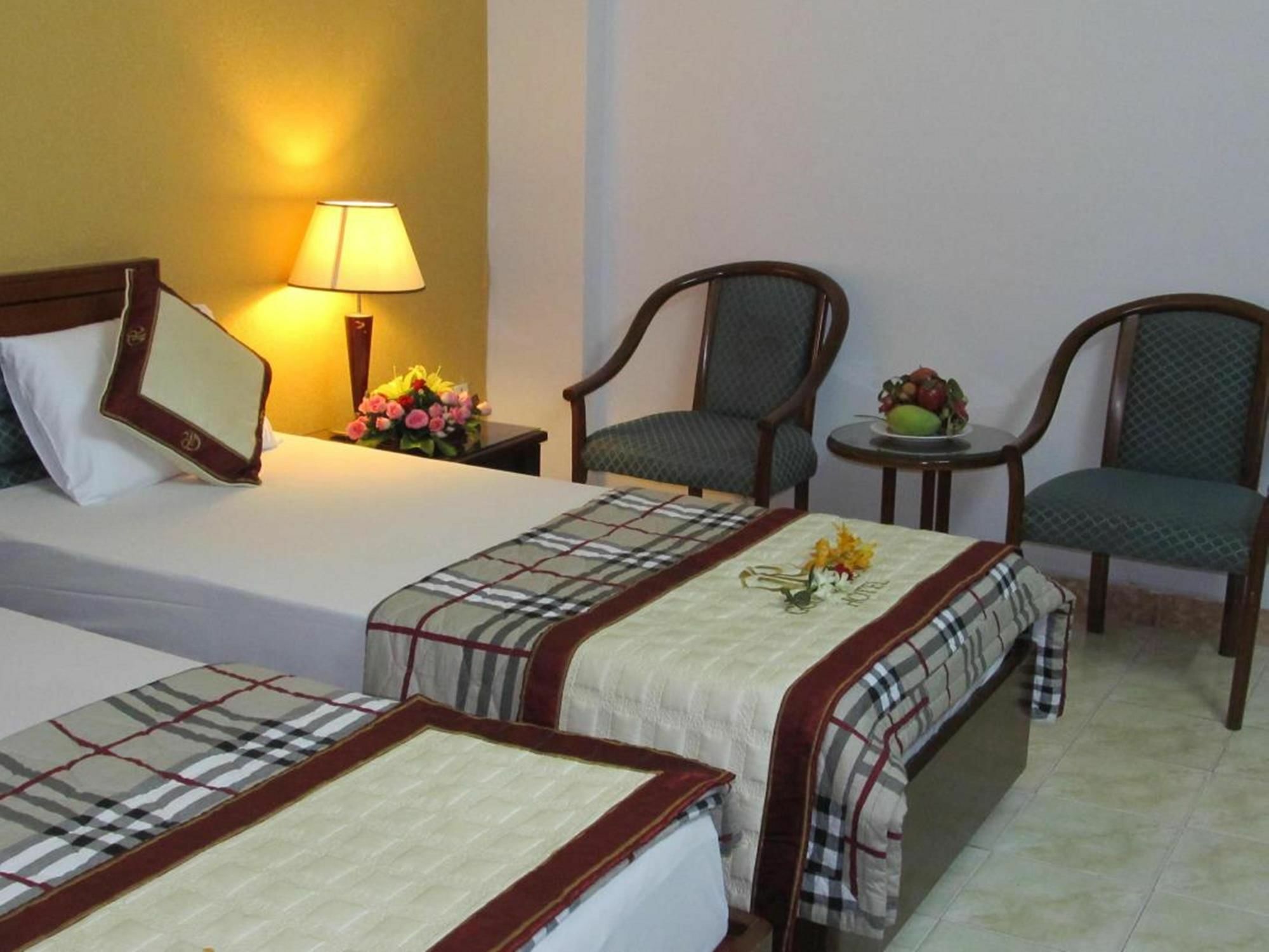 Khach San Trung Mai Hotel Ho Chi Minh City Exterior photo